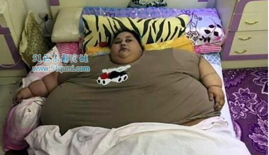世界上最胖的女人,埃及女子25年卧床不起(重达半吨)